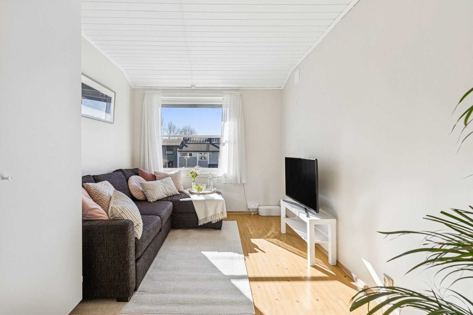 Soverom 4 har ekstra god størrelse og brukes i dag som en ekstra loftstue Galleribilde