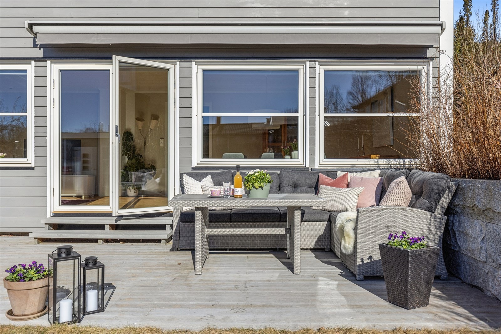 Det er bygget ny markterrasse i 2018 med stor markise fra 2017 Galleribilde