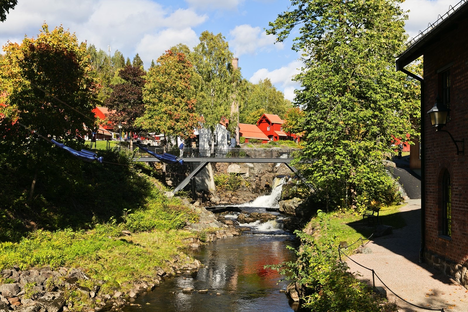 En rusletur unna finner du tradisjonsrike Bærums Verks handelssentrum Galleribilde
