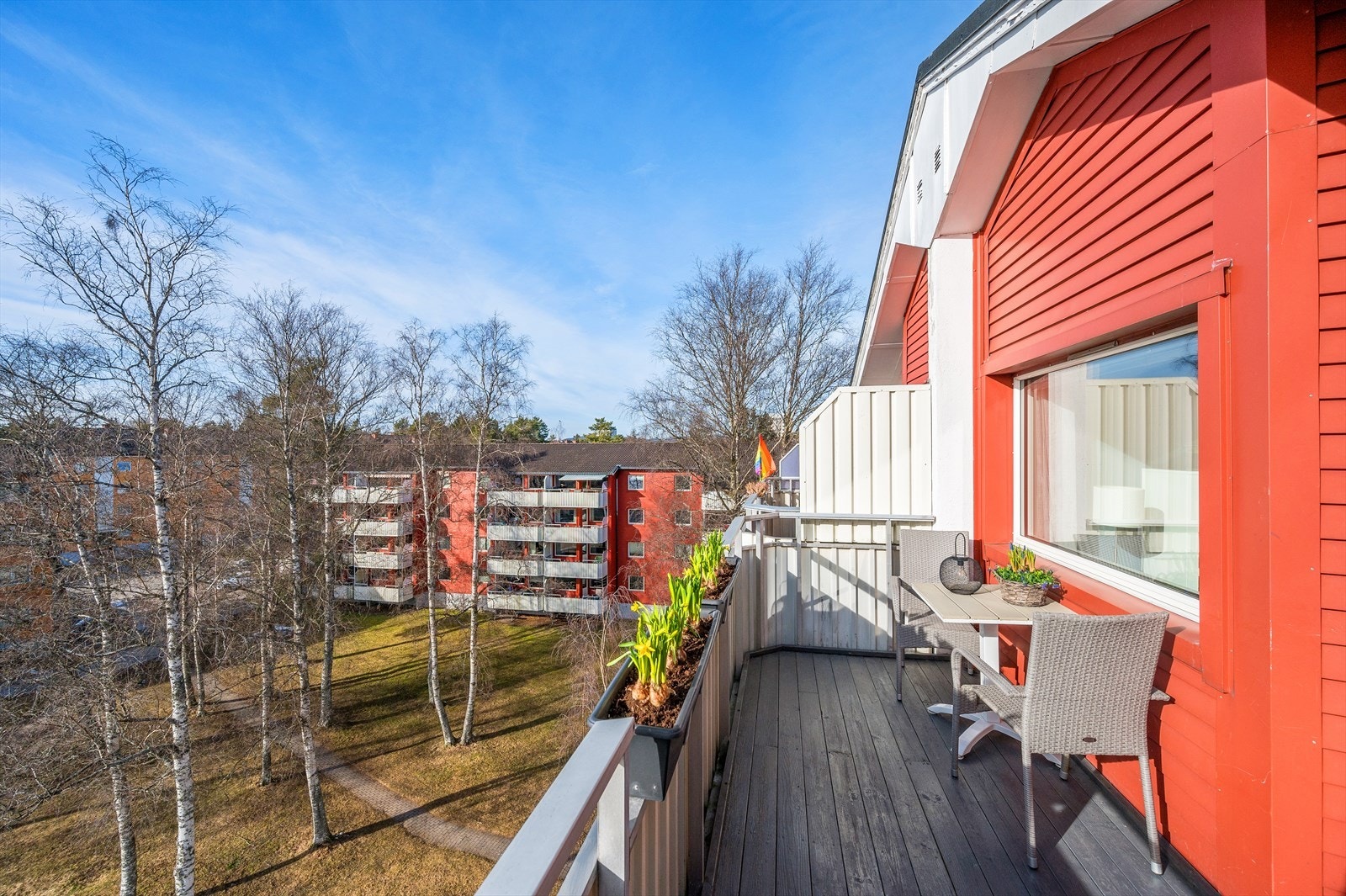 Dette er en fin forlengelse av leiligheten hele sommerhalvåret. Galleribilde