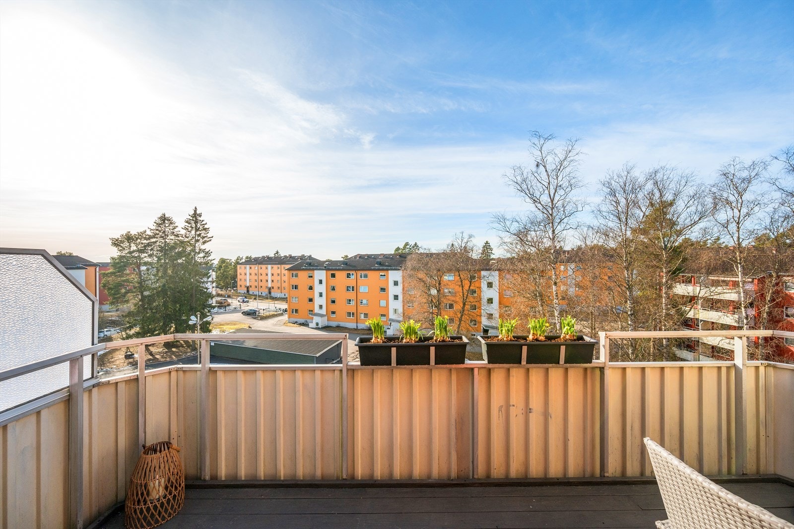 Her kan du nyte sene kvelder med hygge og blant annet grilling (elektrisk/gass). Galleribilde