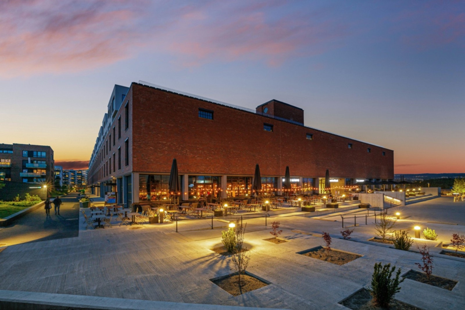 Vinslottet på Hasle er i kort gangavstand Galleribilde