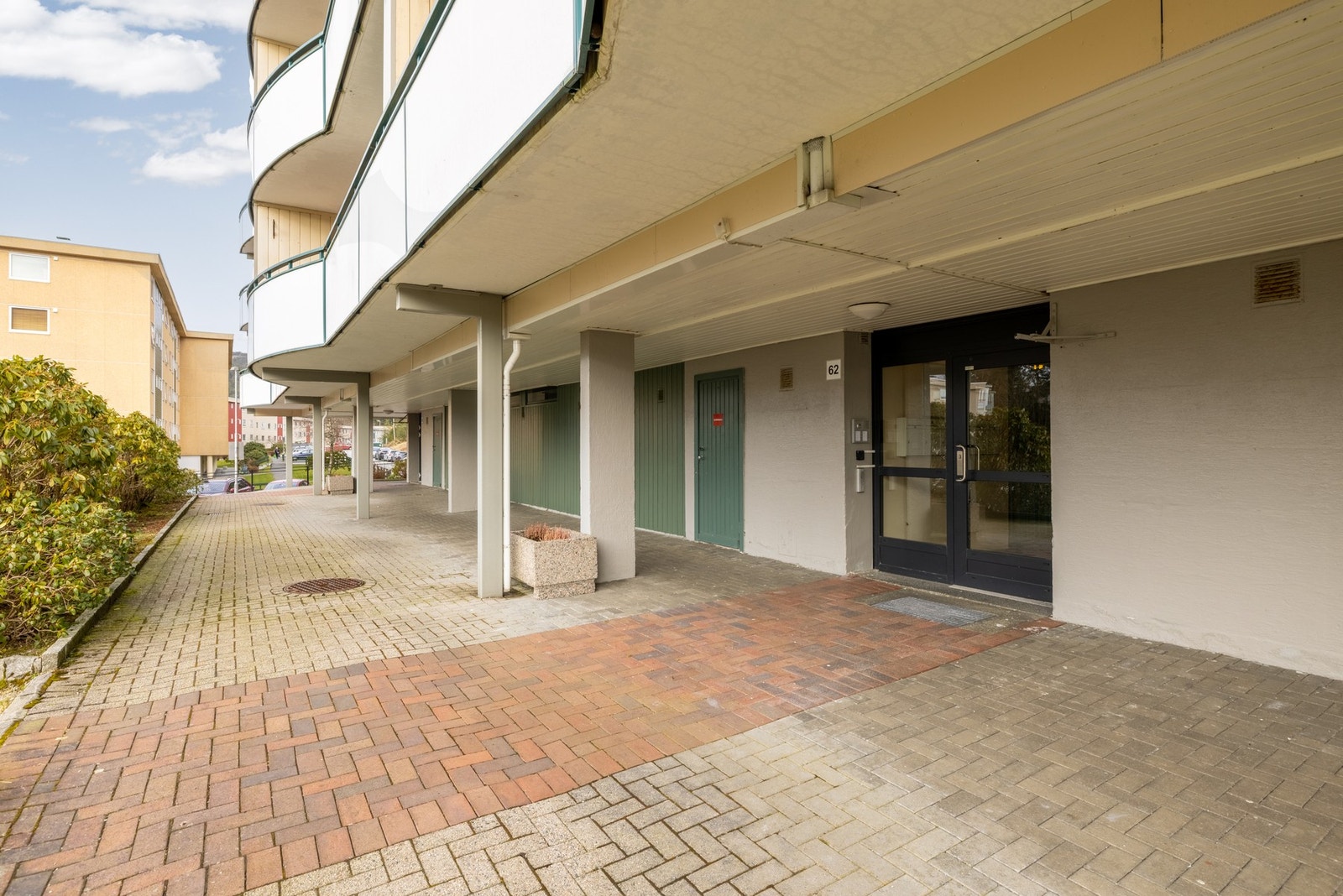 Trivelig og flott opparbeidet inngangsparti. Galleribilde