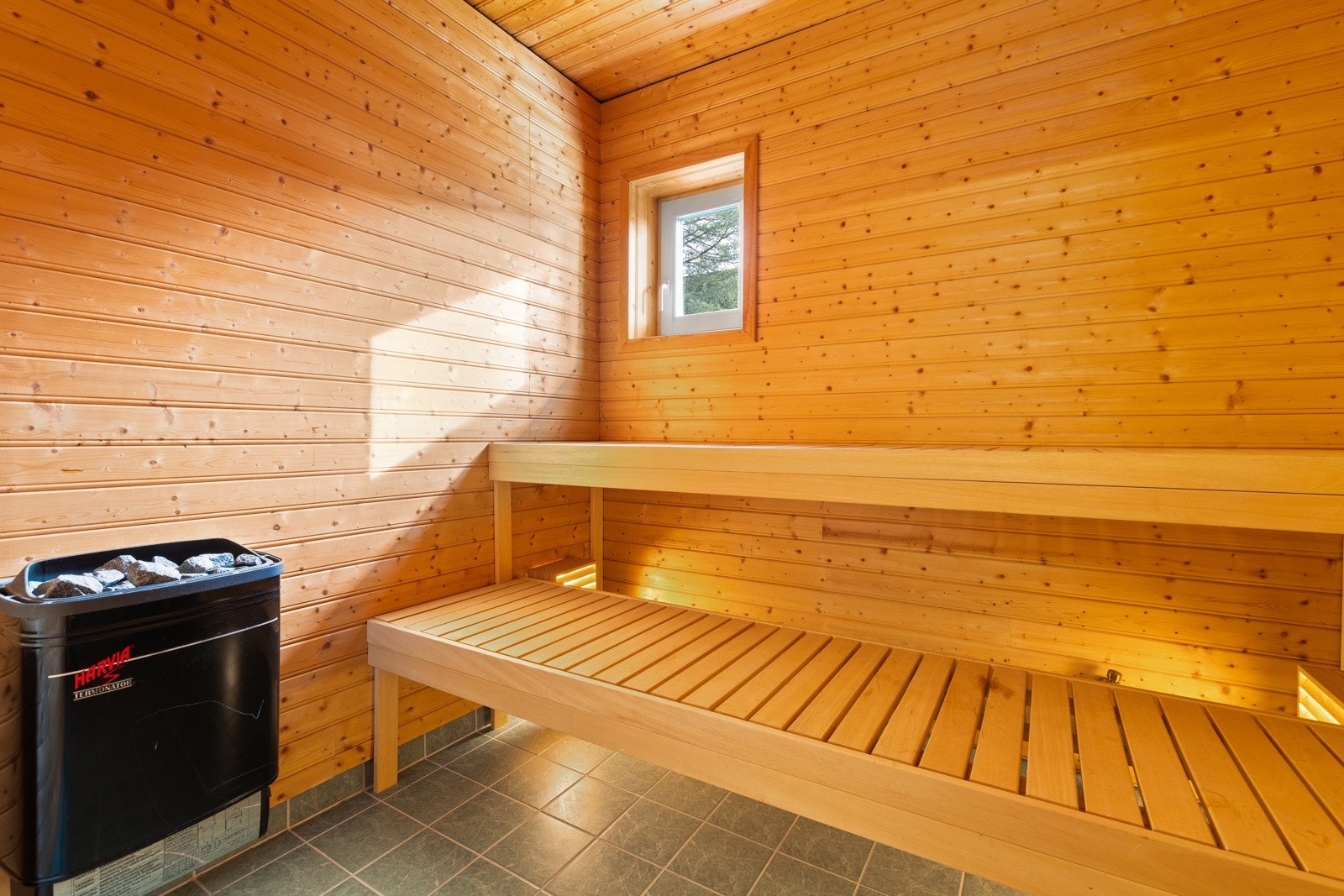 Direkte adkomst fra vaskerom til badstue. Galleribilde