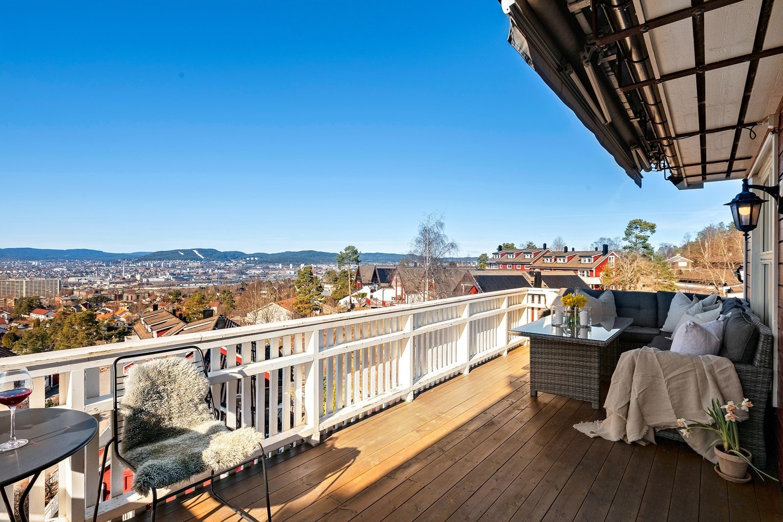 Her får kjøper gleden av en solrik vestvendt balkong med optimale solforhold. Galleribilde