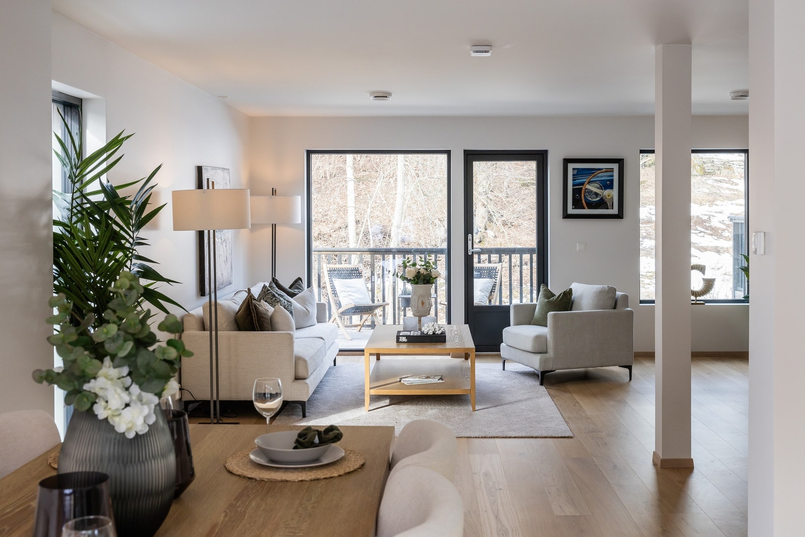 Velkommen til Ravnsborgdelet 13 | Presentert av Røisland og Co Eiendomsmegling AS v. Jens Bacher Galleribilde