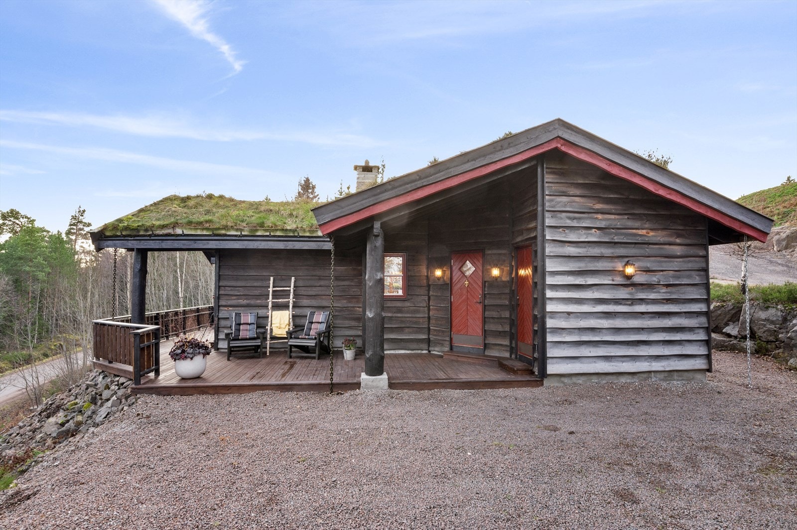 Koselig overbygget inngangsparti Galleribilde