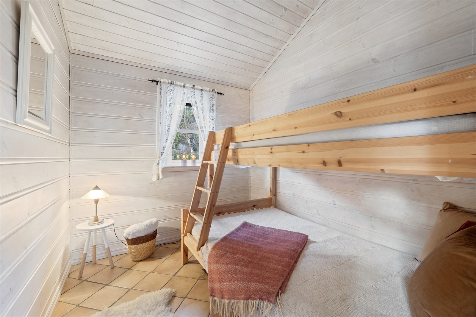 Soverom nr. 3 med familiekøye Galleribilde