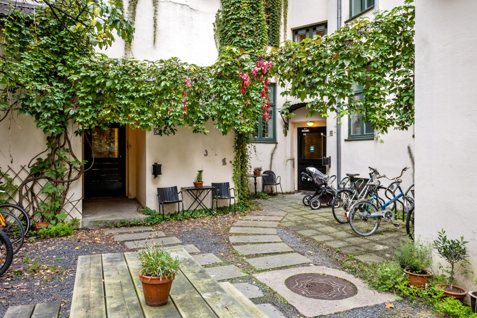 En flott bakgård til fri bruk for beboerne. Galleribilde