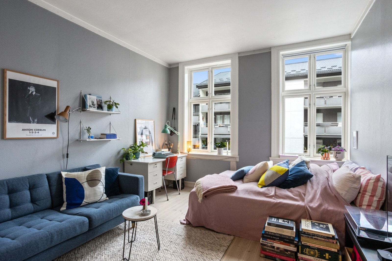 Velkommen til Fossveien 16c, en sjarmerende leilighet på beste Grünerløkka! Galleribilde