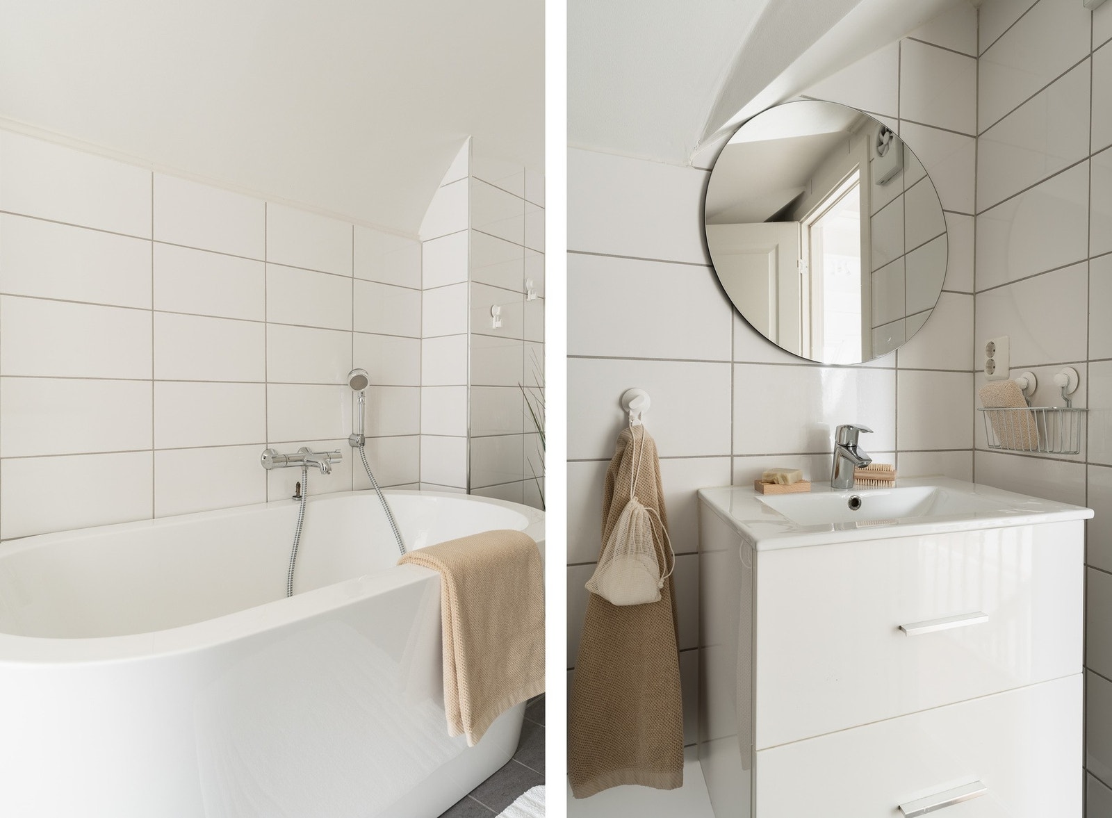 Badet er innredet med veggmontert toalett, skuffeseksjon med overliggende servant og badekar. Galleribilde