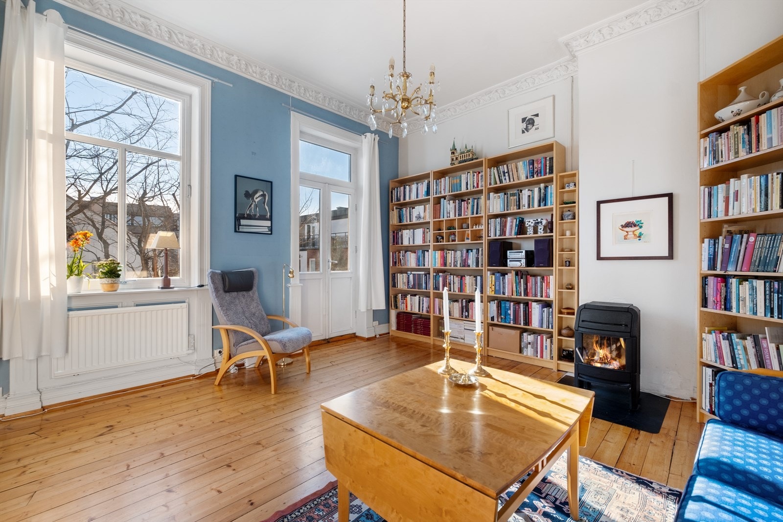 Fra stuen er det videre adkomst til balkongen Galleribilde