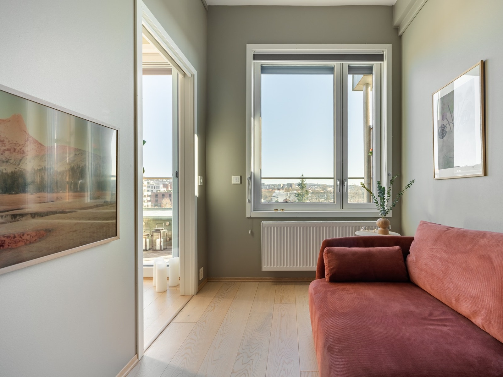 Det andre soverommet fungerer ypperlig som gjesterom, kontor eller barnerom. Galleribilde