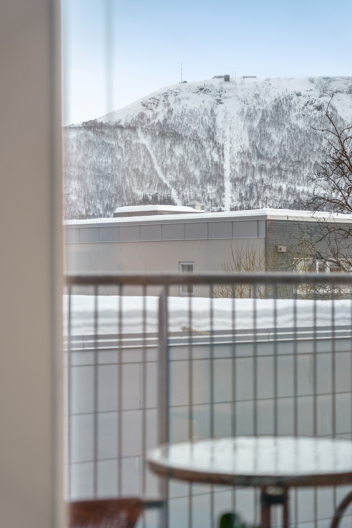 Utsikt og stue. Galleribilde