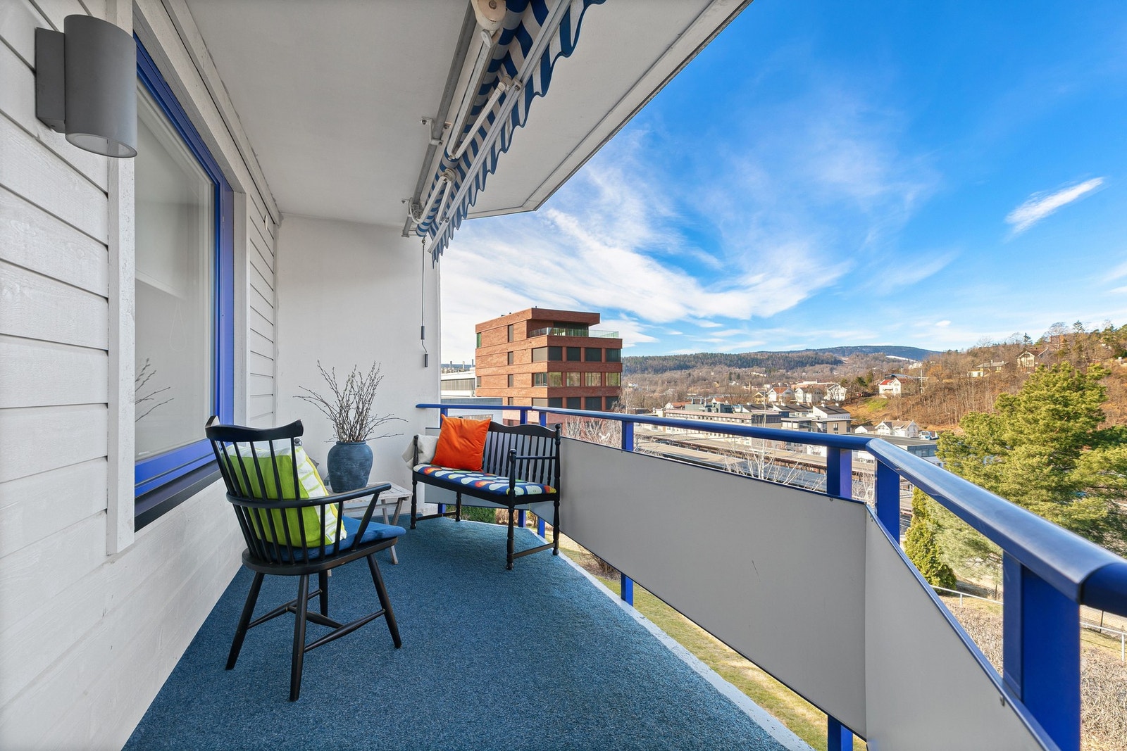 PrivatMegleren Bærum v/ Morten Bjørgum ønsker velkommen til denne leiligheten attraktivt beliggende i Sandvika sentrum! Galleribilde