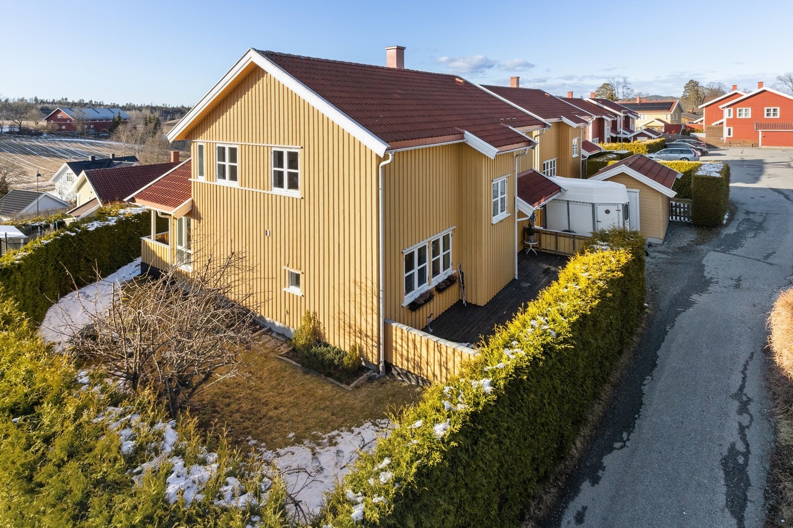 Boligen ligger i en rolig og barnevennlig område på Grååsen. Galleribilde