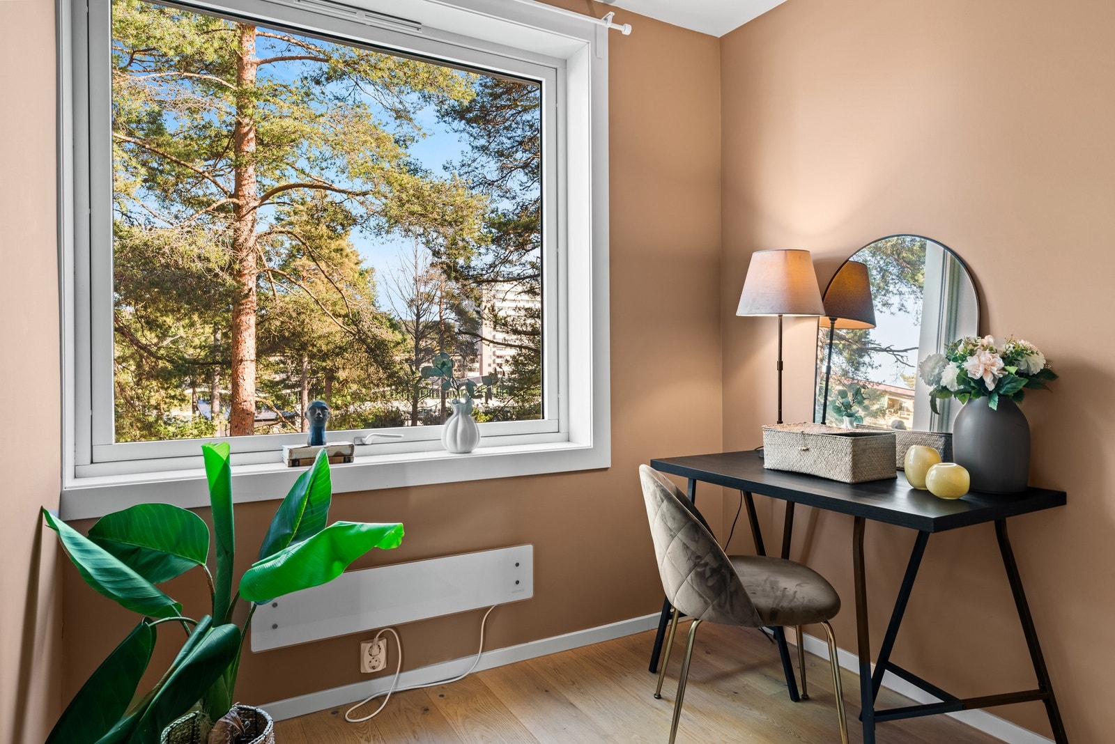 Dette rommet passer utmerket som f.eks. barnerom, gjesterom og/eller kontor. Galleribilde