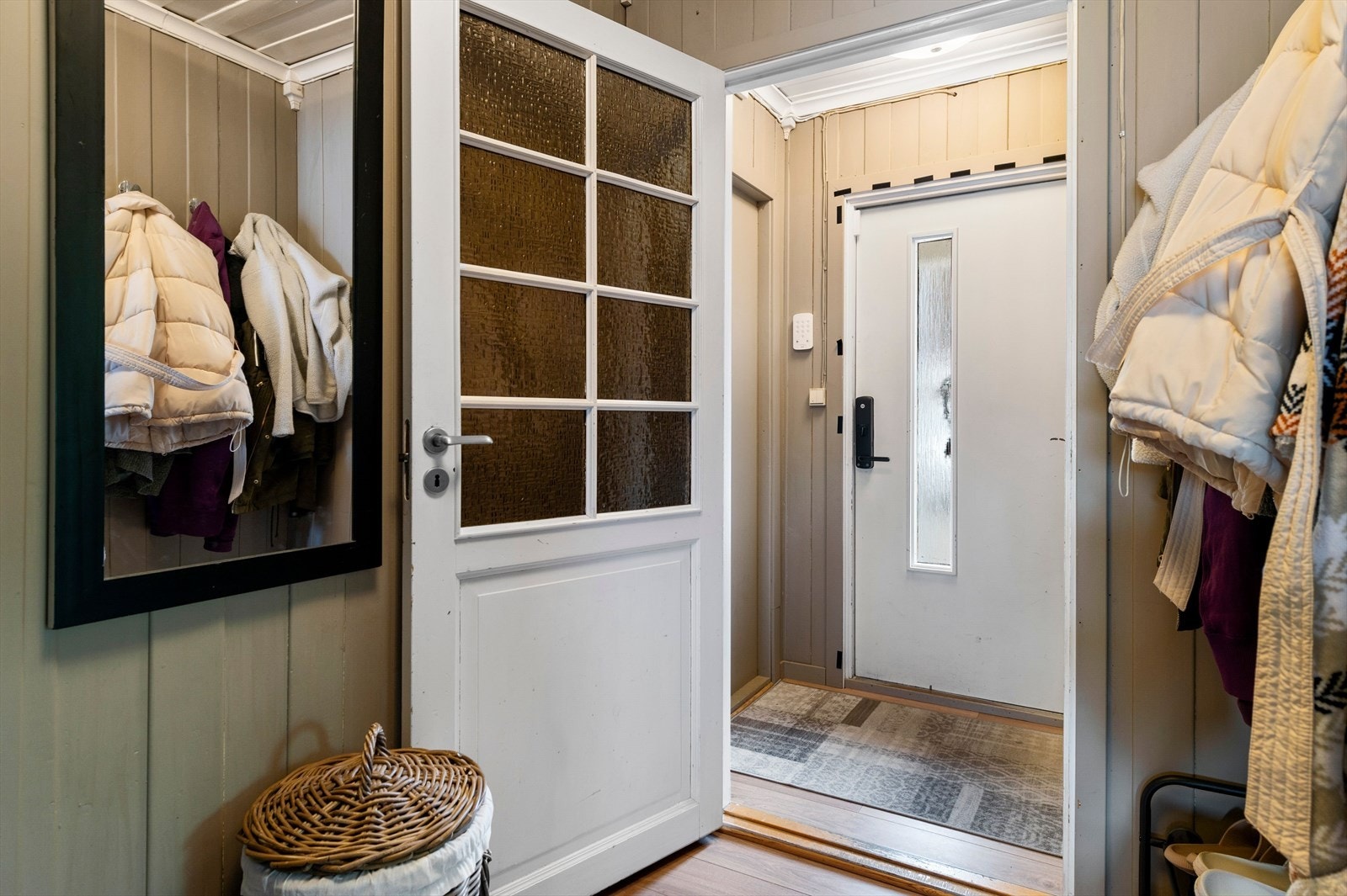 Entré/gang i 1.etasje Galleribilde