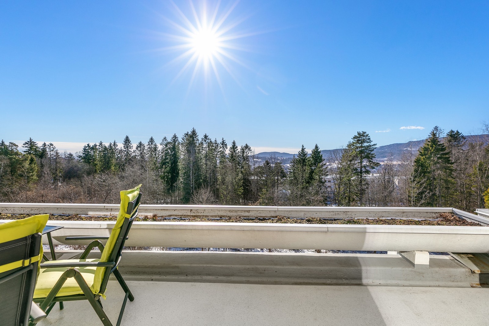 Toppetasjeleilighet med fantastisk utsikt. Galleribilde