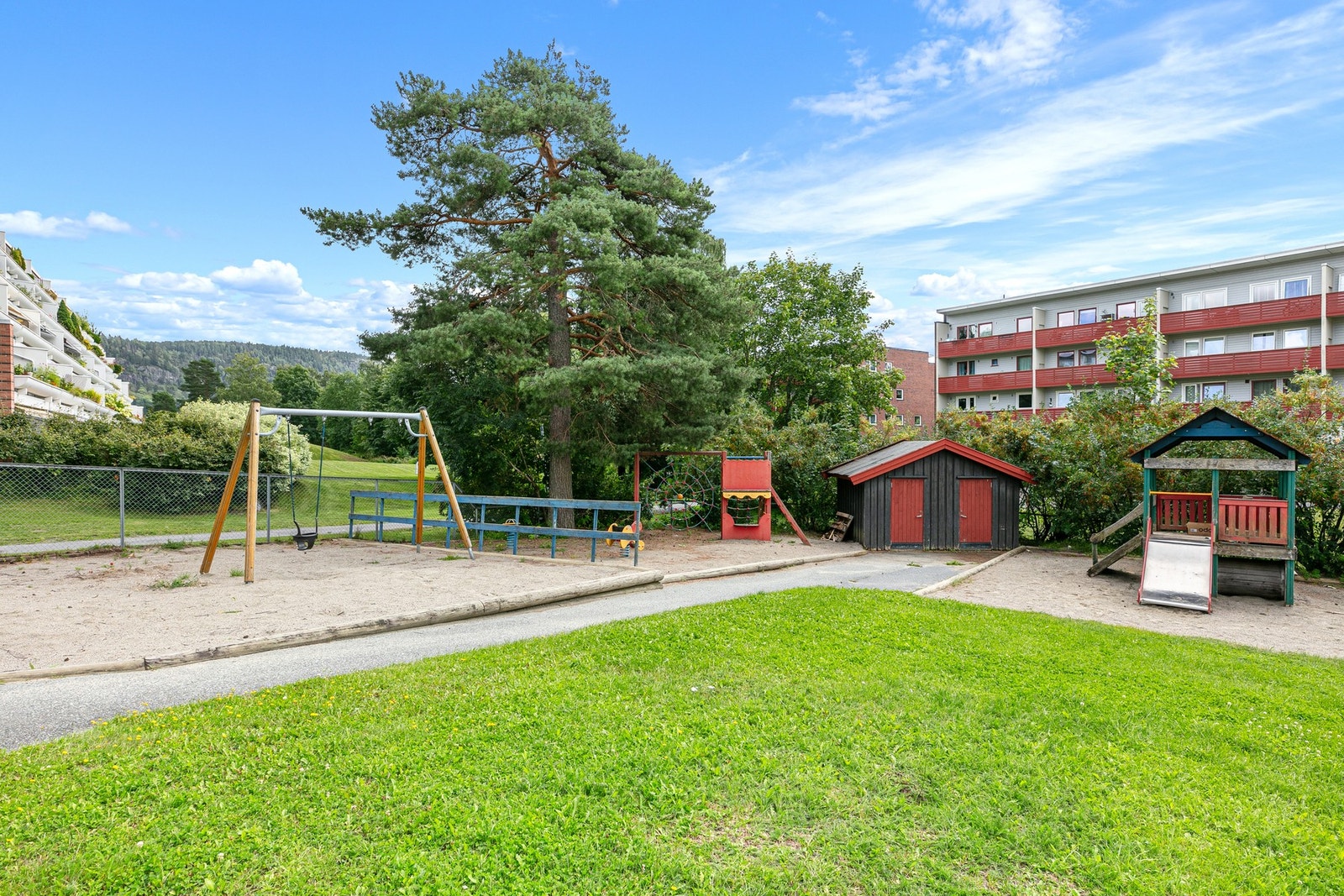 Området har masser av hyggelig lekeplasser og grøntområder. Galleribilde