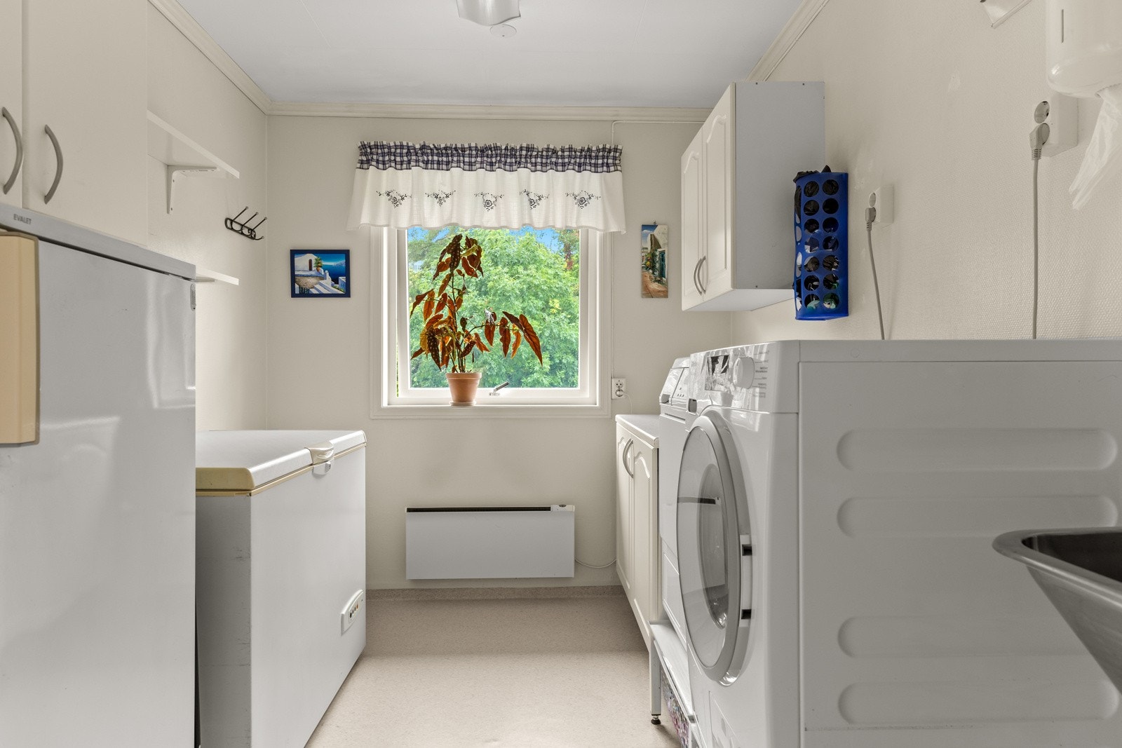 6 Vaskerom Galleribilde