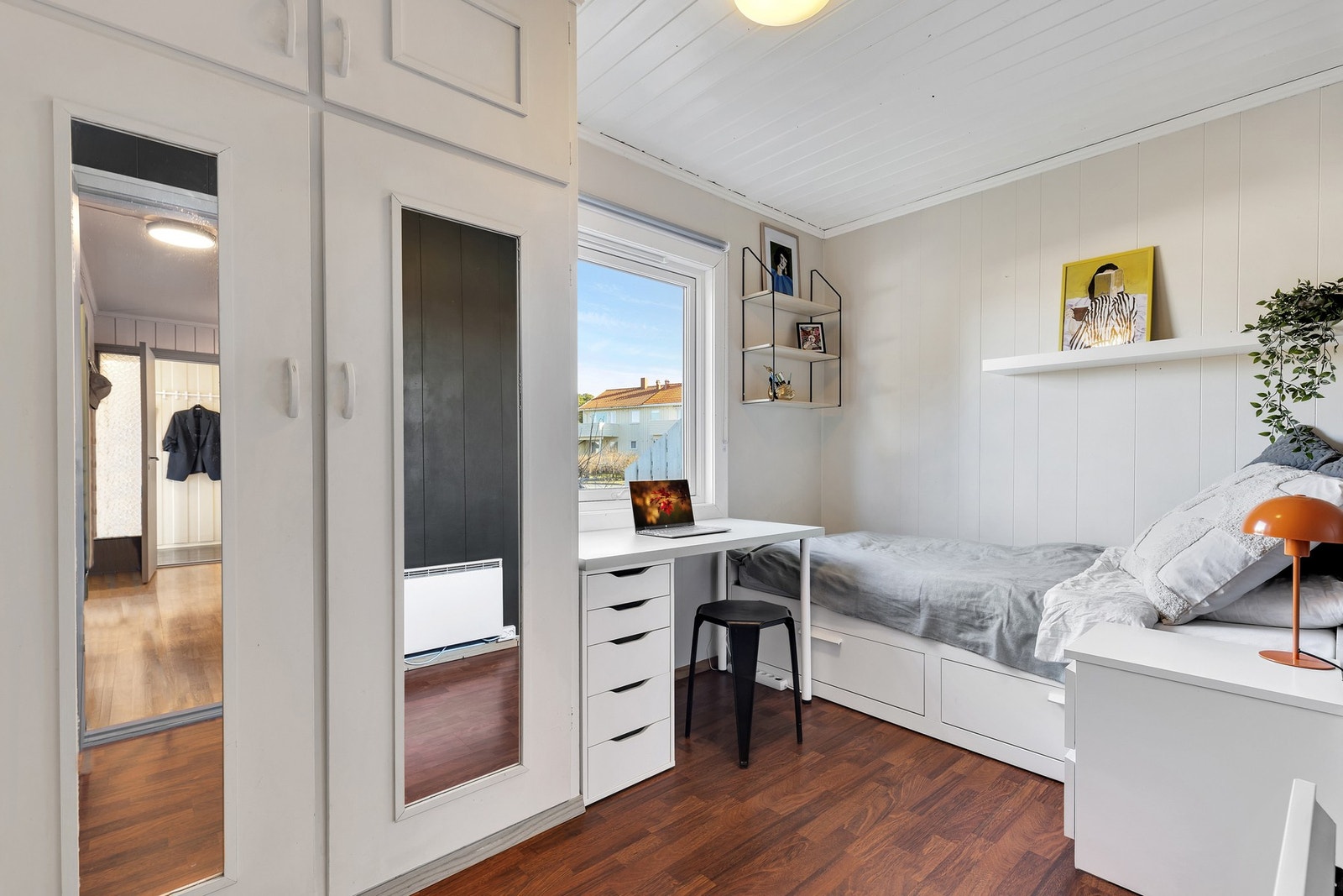 Soverom 3 er på 7 kvm og er ideelt som barne- eller gjesterom. Galleribilde