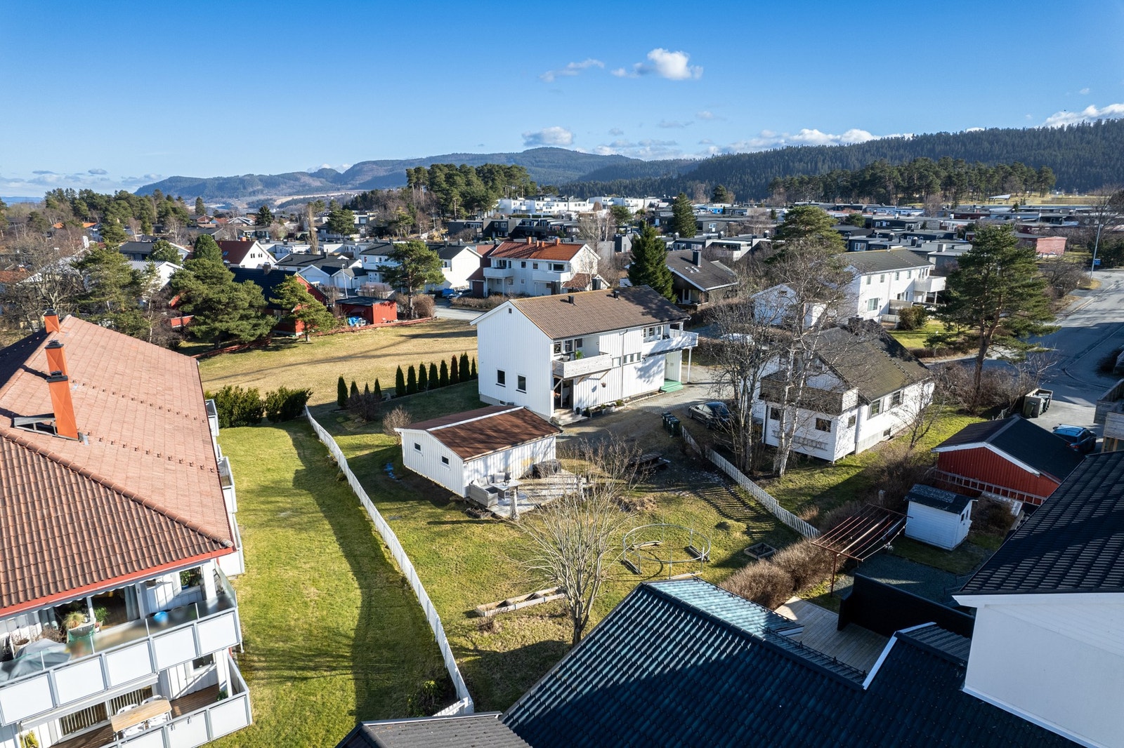 Området beskrives best som særdeles barnevennlig - her kryr det av barnefamilier. Galleribilde