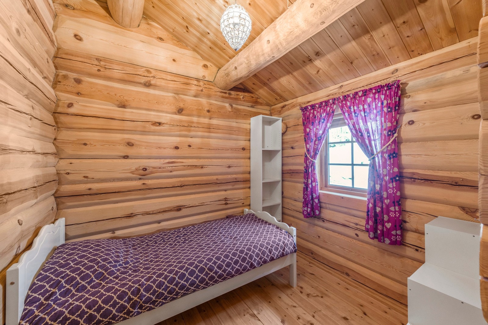 Alle soverommene fremstår med god størrelse. Galleribilde