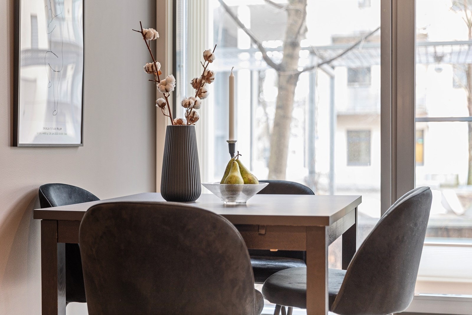 Kabel-tv, varmtvann og fyring inkludert i fellesutgiftene. Galleribilde