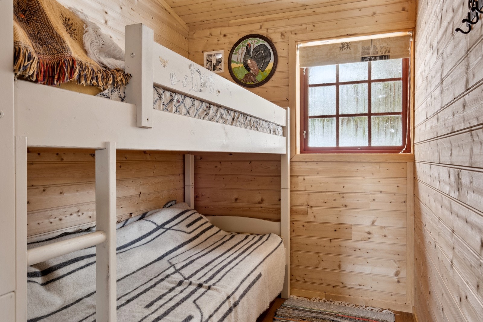 Selve hytta har 2 soverom, mens det er et soverom i annekset i tillegg Galleribilde