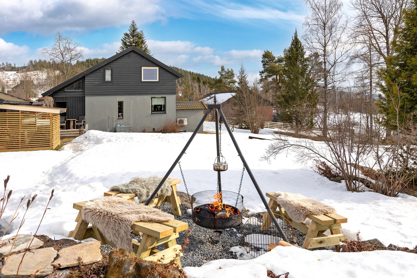 Tomten kan utnyttes, som feks her med hyggelige sitteområder Galleribilde
