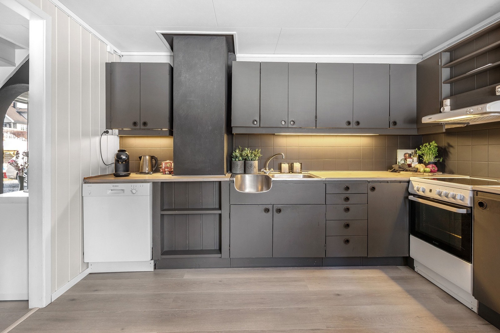 Frittstående hvitevarer medfølger Galleribilde