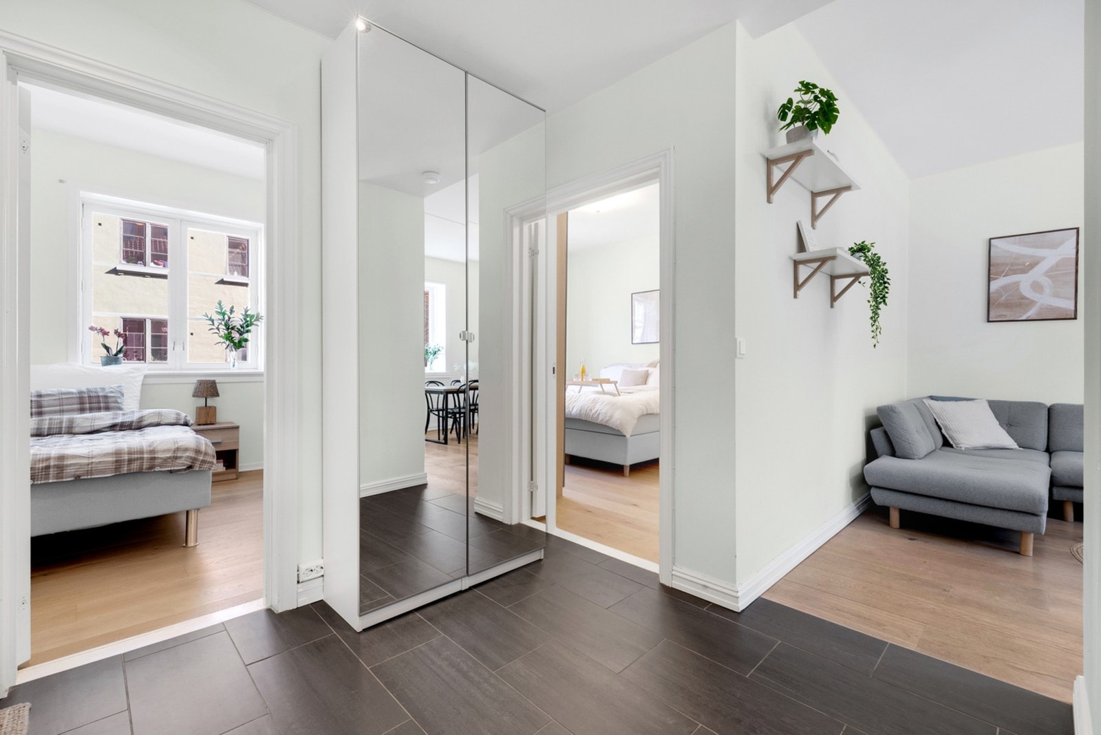 Åpen stor entré som umiddelbart gir godfølelsen. Galleribilde