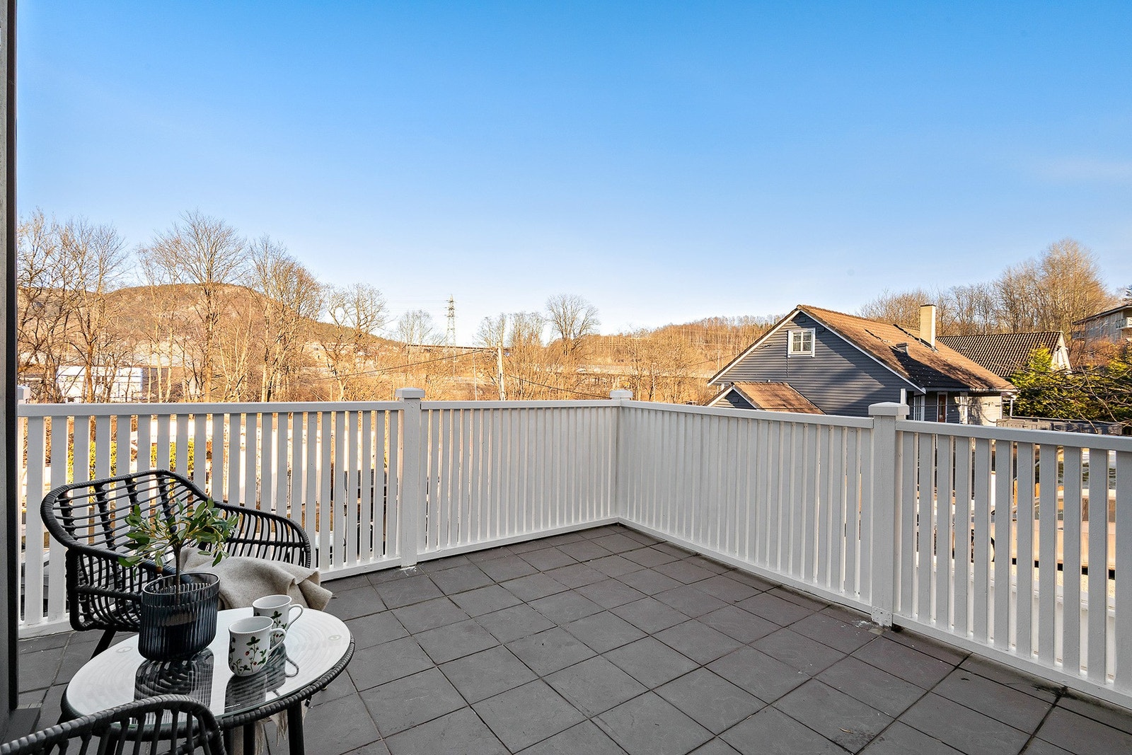 Altan med adkomst fra tv-stue Galleribilde