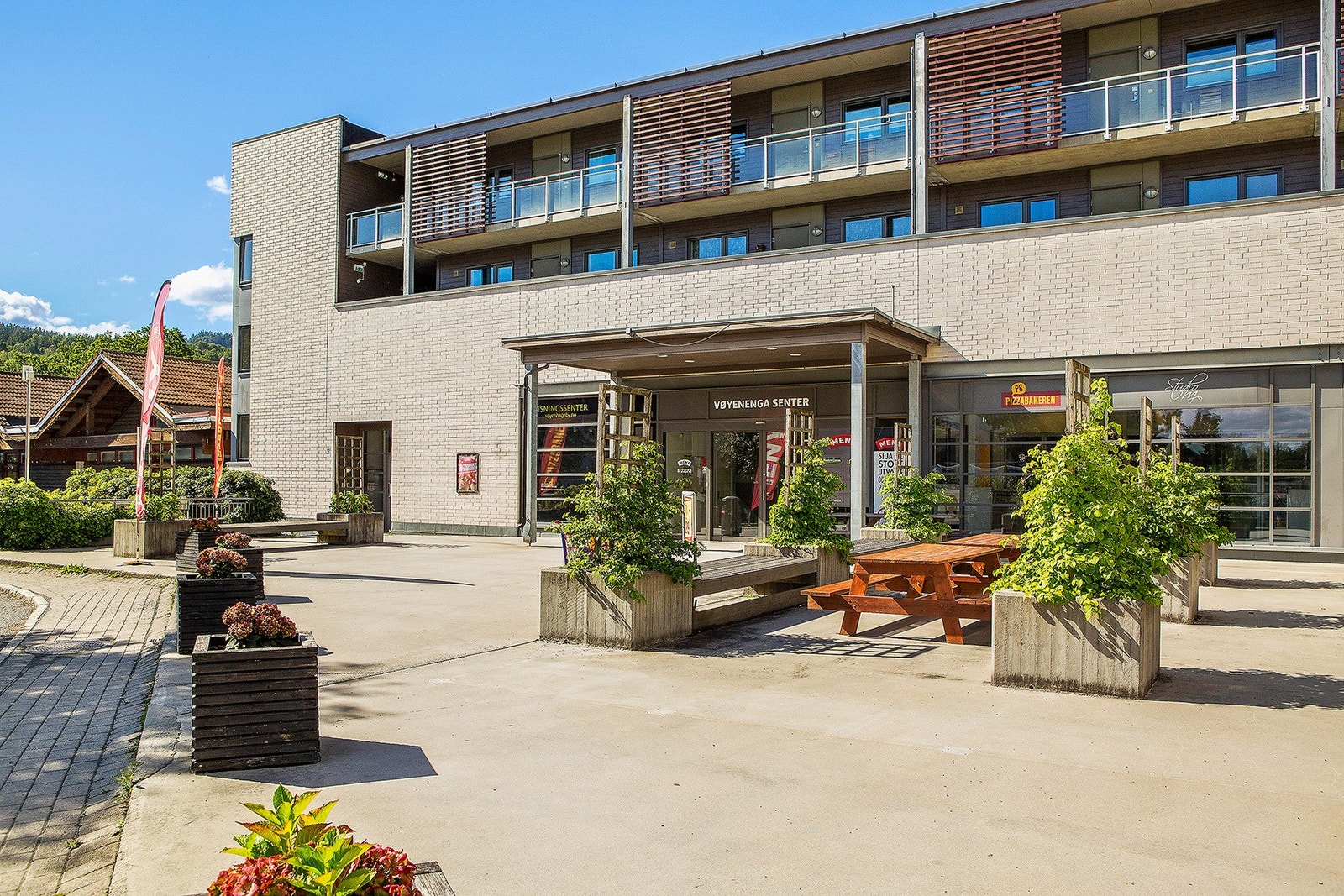Vøyenenga senter ligger ca. 12 minutters gange fra boligen Galleribilde