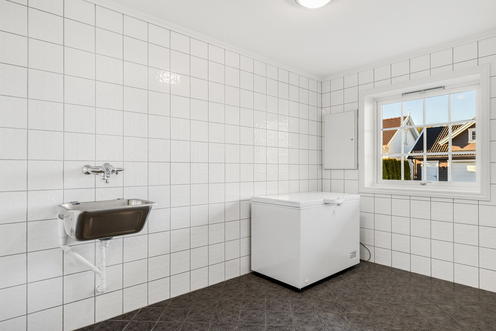 Hybel: Stort vaskerom/teknisk rom. Galleribilde