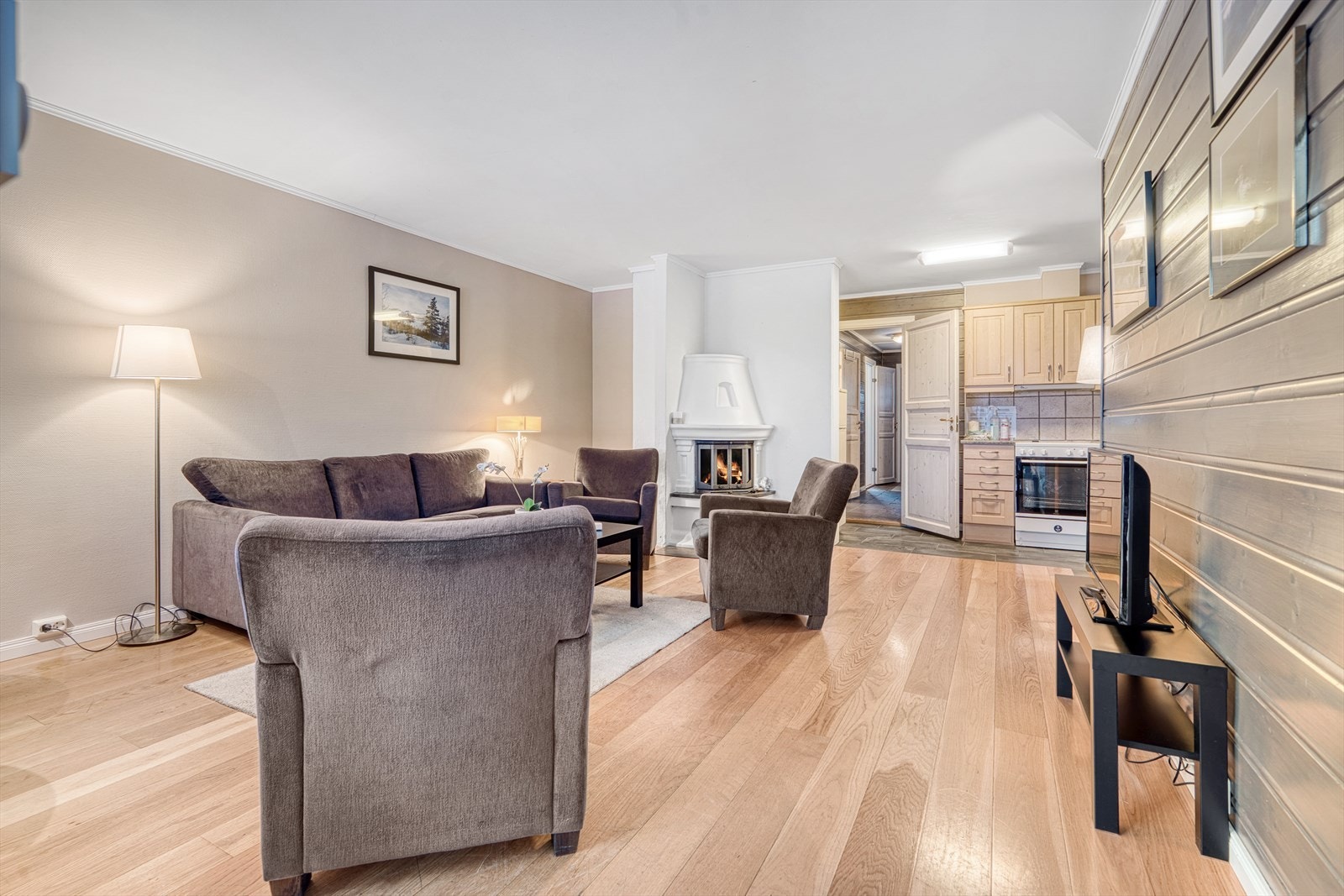 286104_DSC09563_HDR.jpg Galleribilde