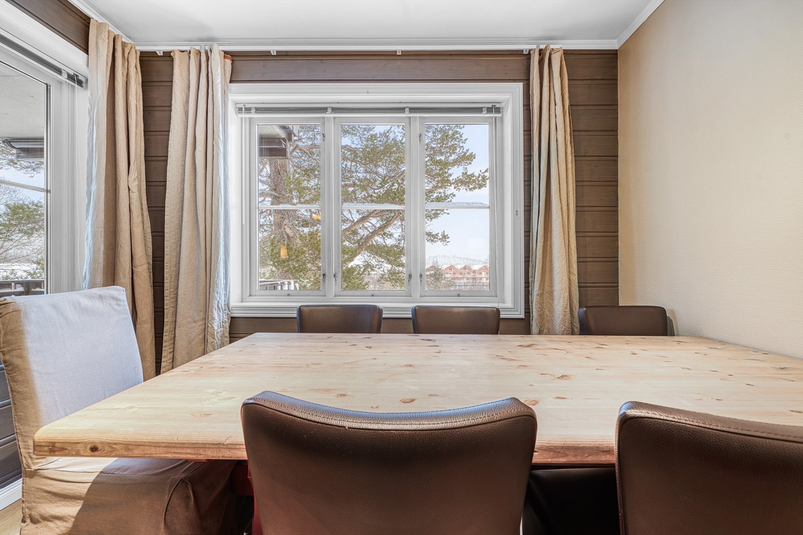 286104_DSC09533_HDR.jpg Galleribilde