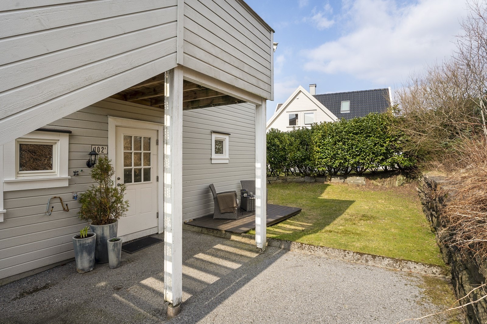 Fellesareal med plen. Galleribilde