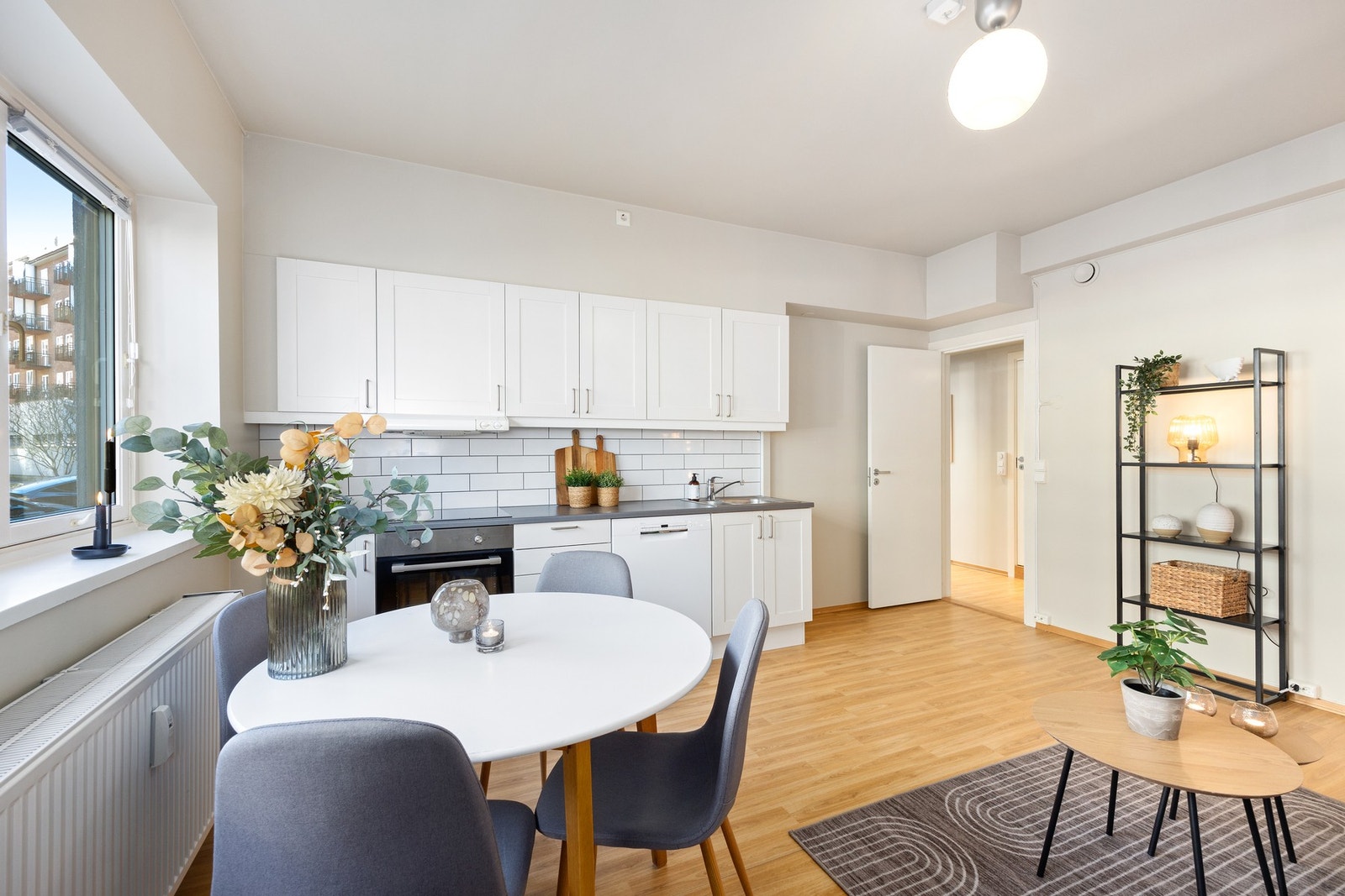 Flott 4-roms andelsleilighet med arealeffektiv og god planlsøning. Galleribilde