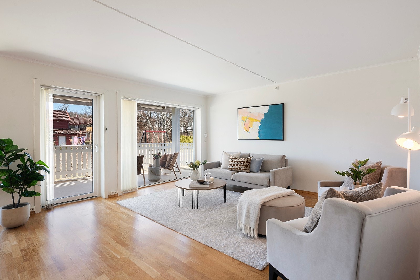 Med lyse og nøytrale vegger er det enkelt å sette sitt personlige preg på rommet og skape den stilen du ønsker Galleribilde