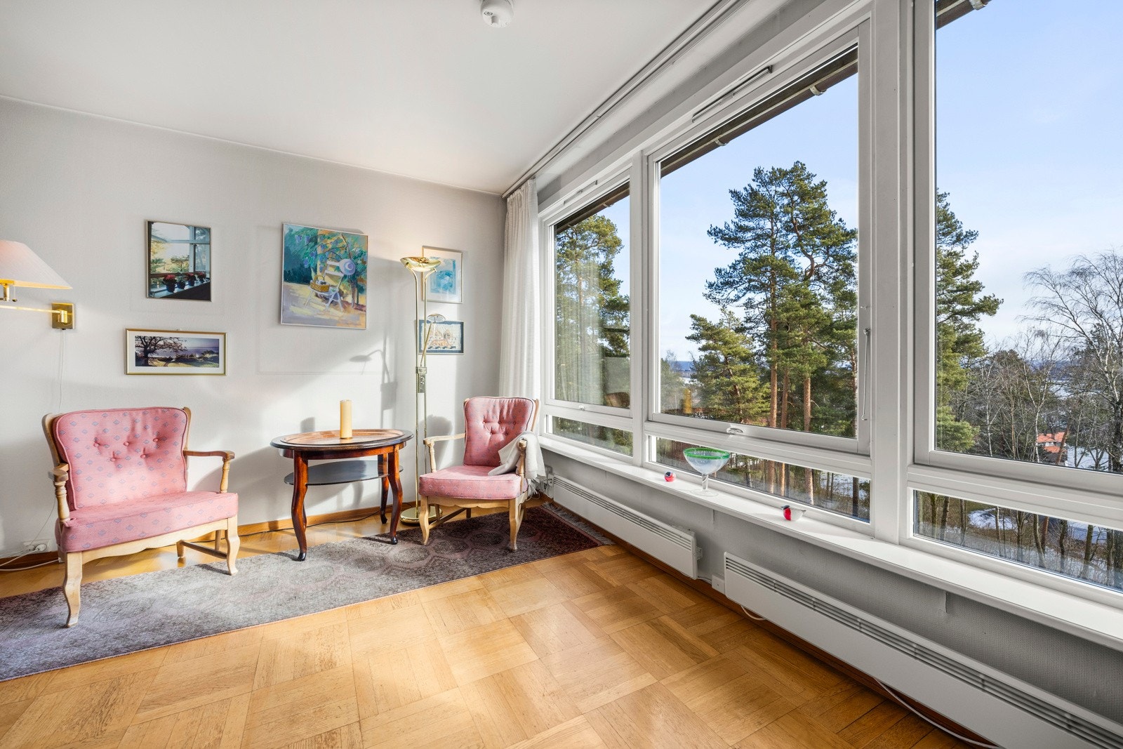 I stuen er det plass til flere soner Galleribilde