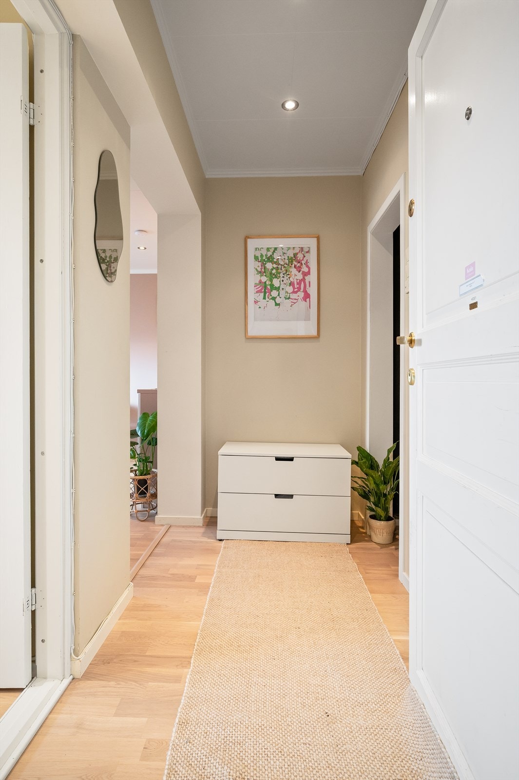 Entréen gir et lyst og hyggelig førsteinntrykk. Galleribilde