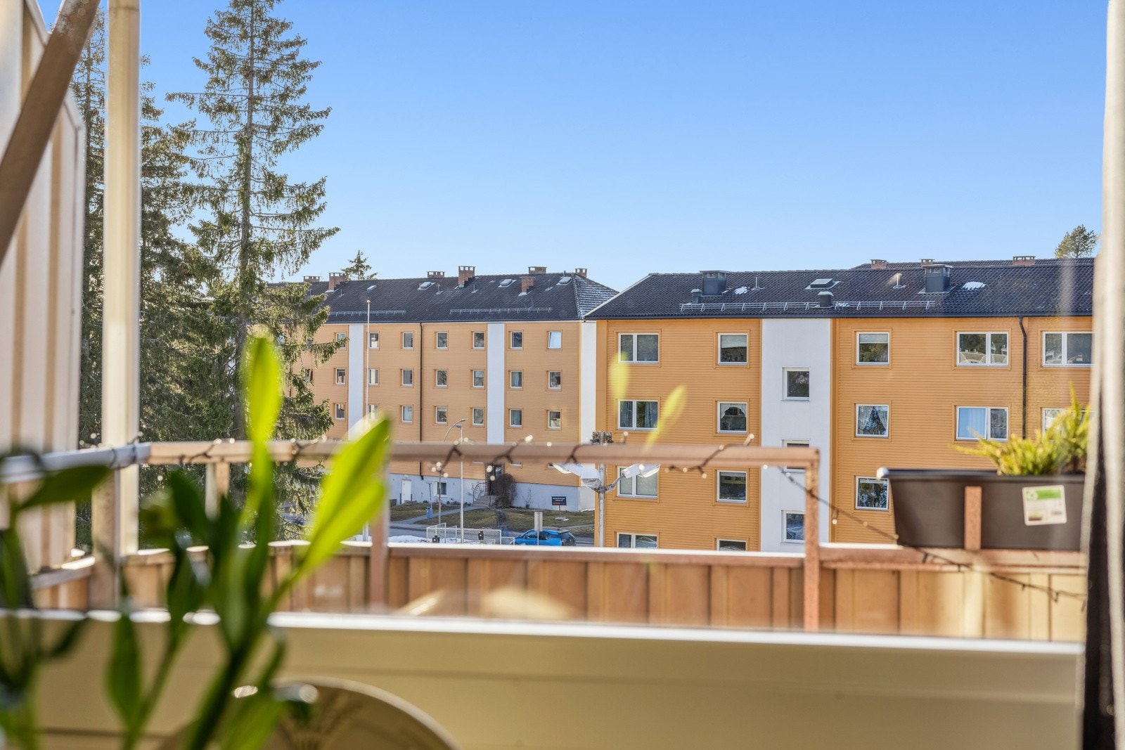 Utsikt fra spisestuedel i stue Galleribilde