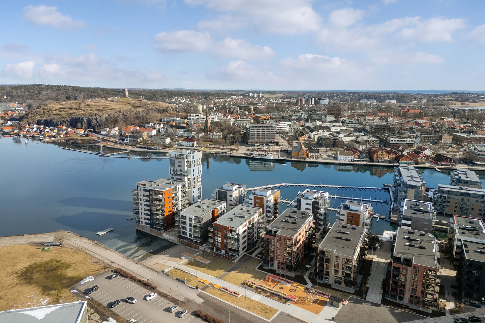 Dagligvarehandelen kan du gjøre på Spar Kaldnes, Rema 1000 og Meny. Galleribilde