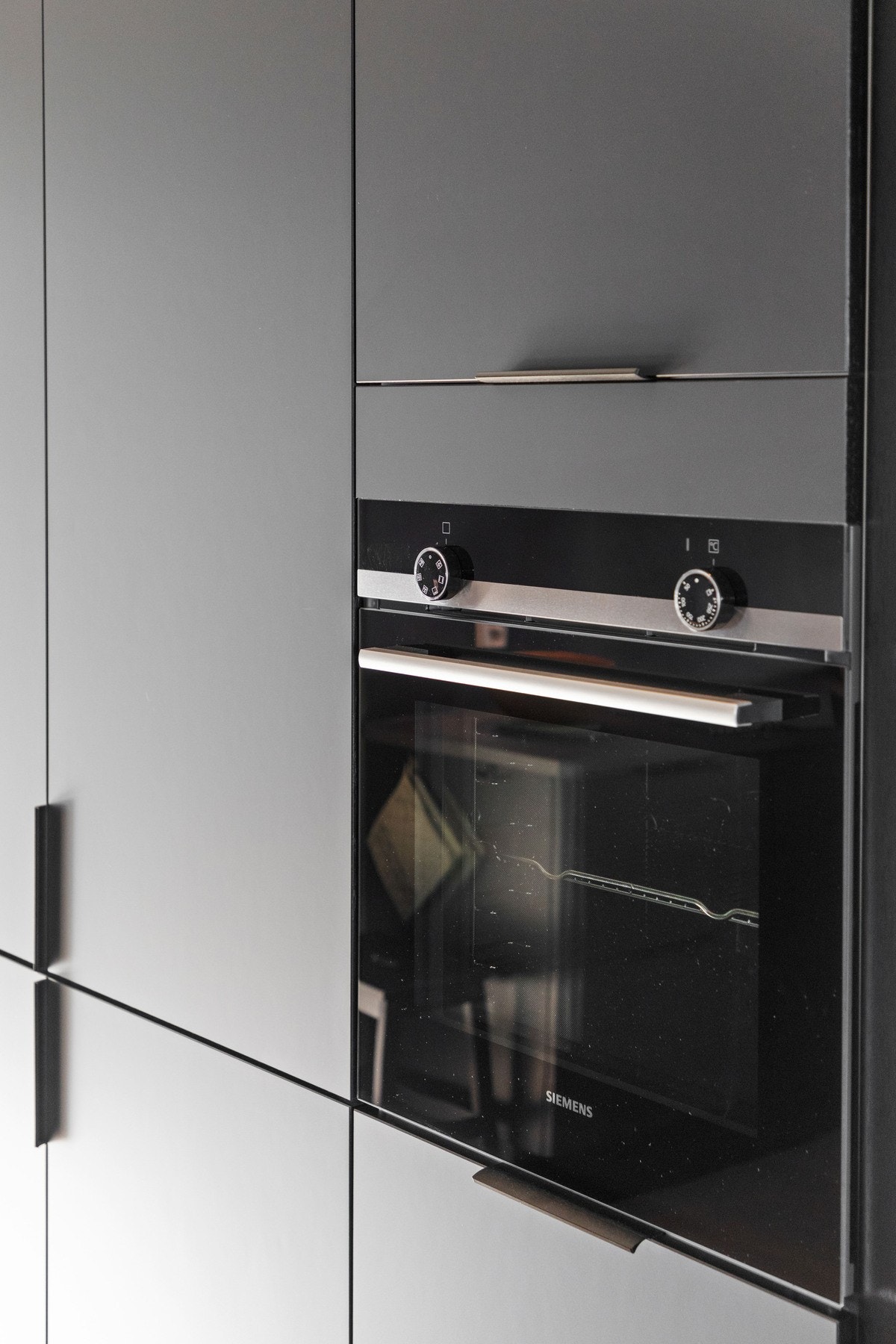 Integrerte hvitevarer på kjøkkenet medfølger. Galleribilde