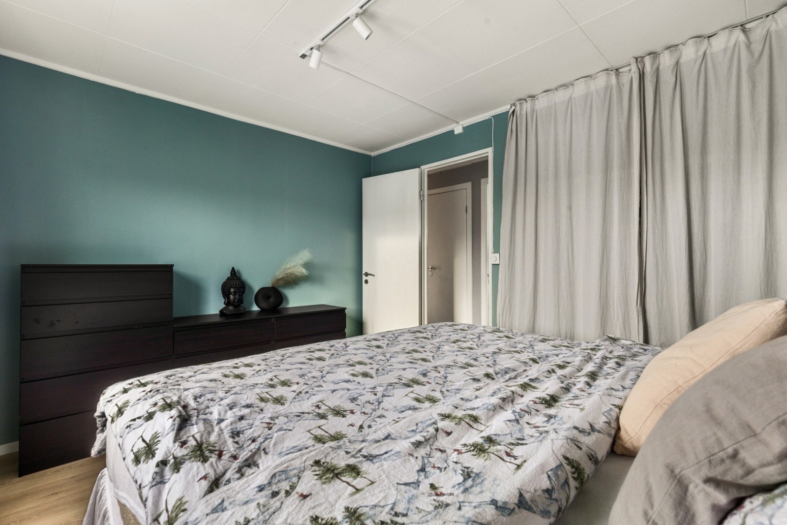 God plass til garderobeløsning Galleribilde