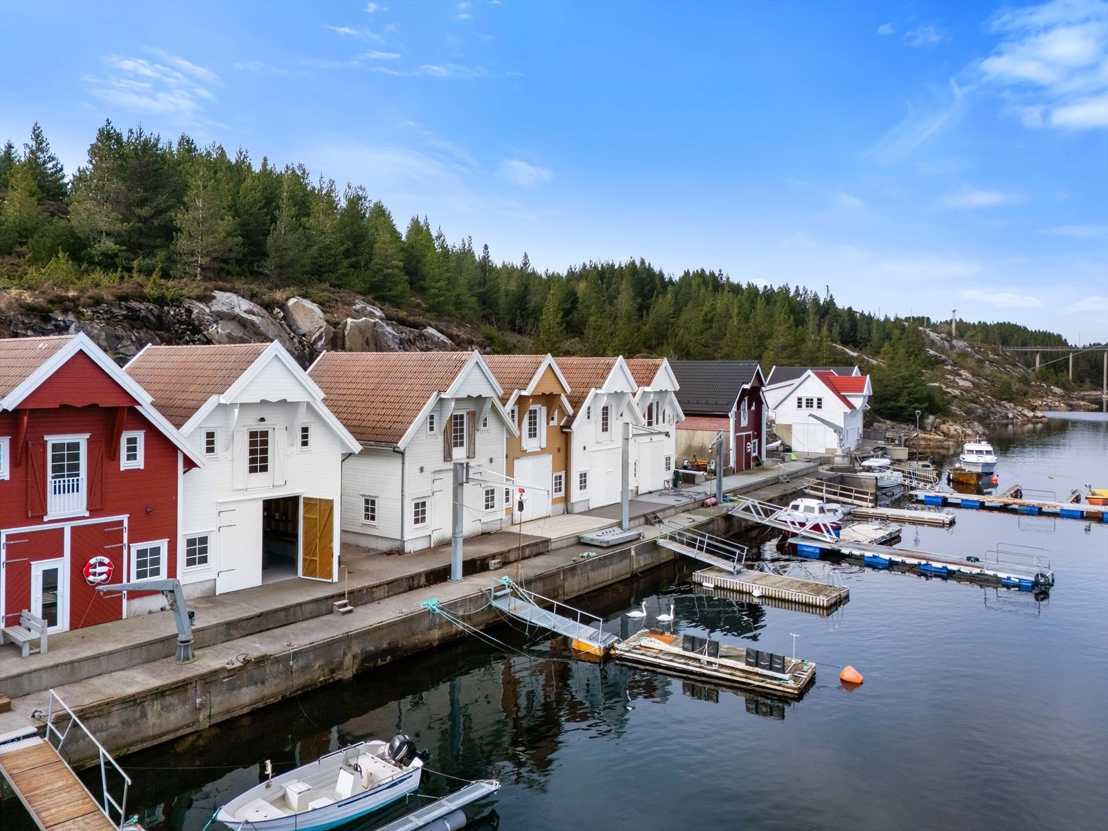 Flott beliggenhet, like ved Tofterøybroen Galleribilde