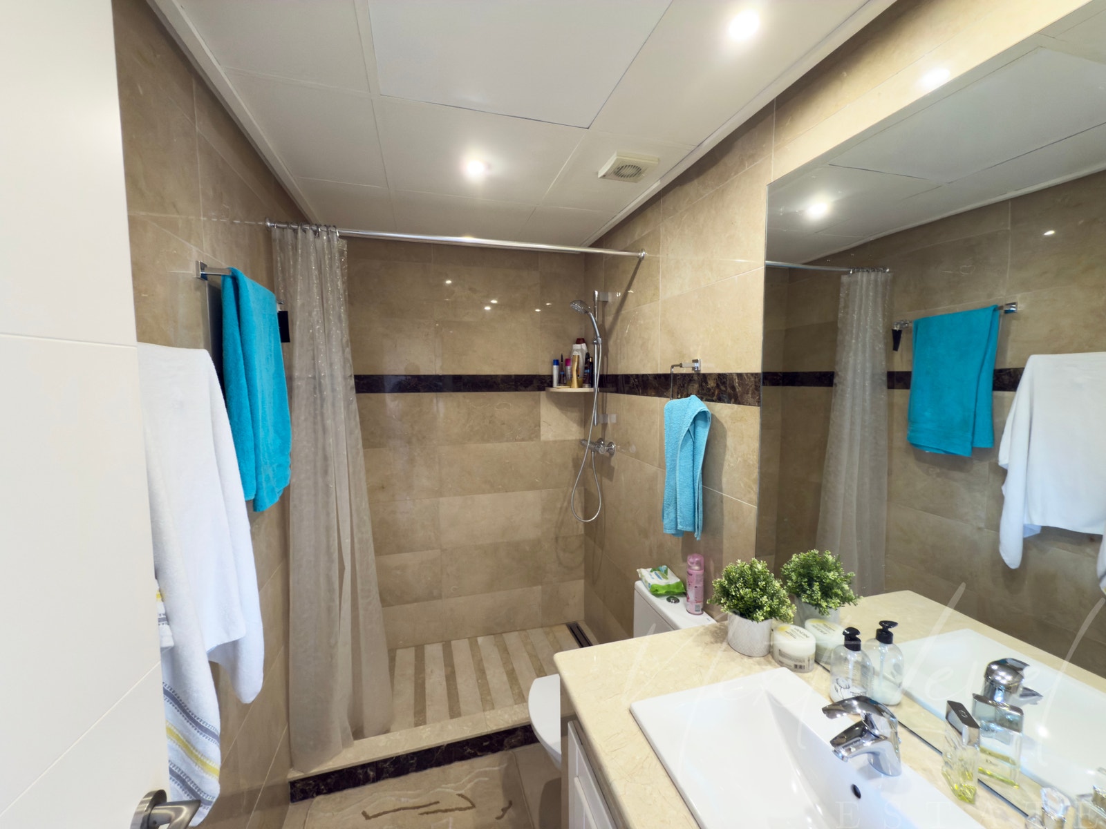 Baderom 1 i 2.etg. Galleribilde