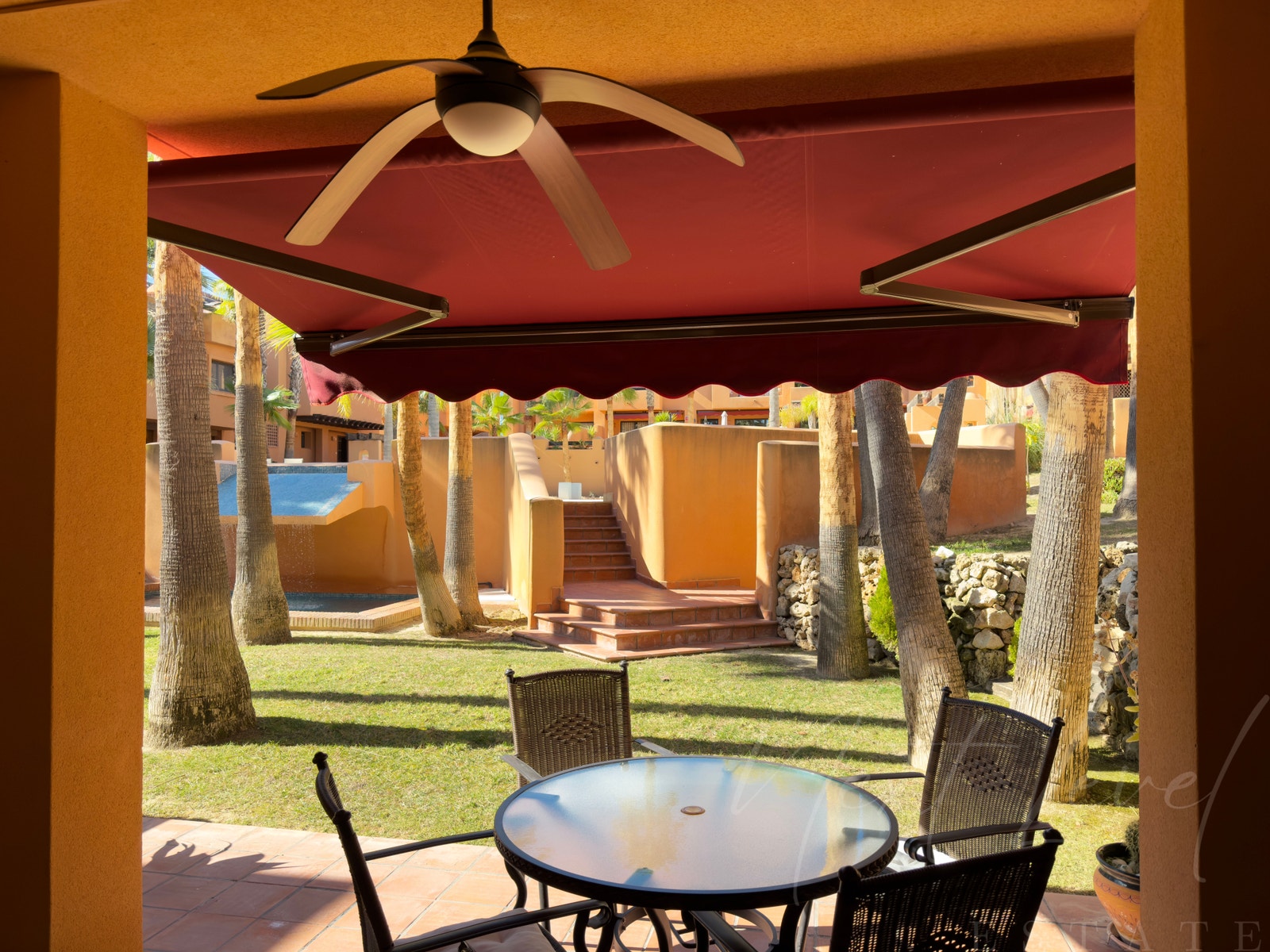 Bli med ut i hagen! Galleribilde